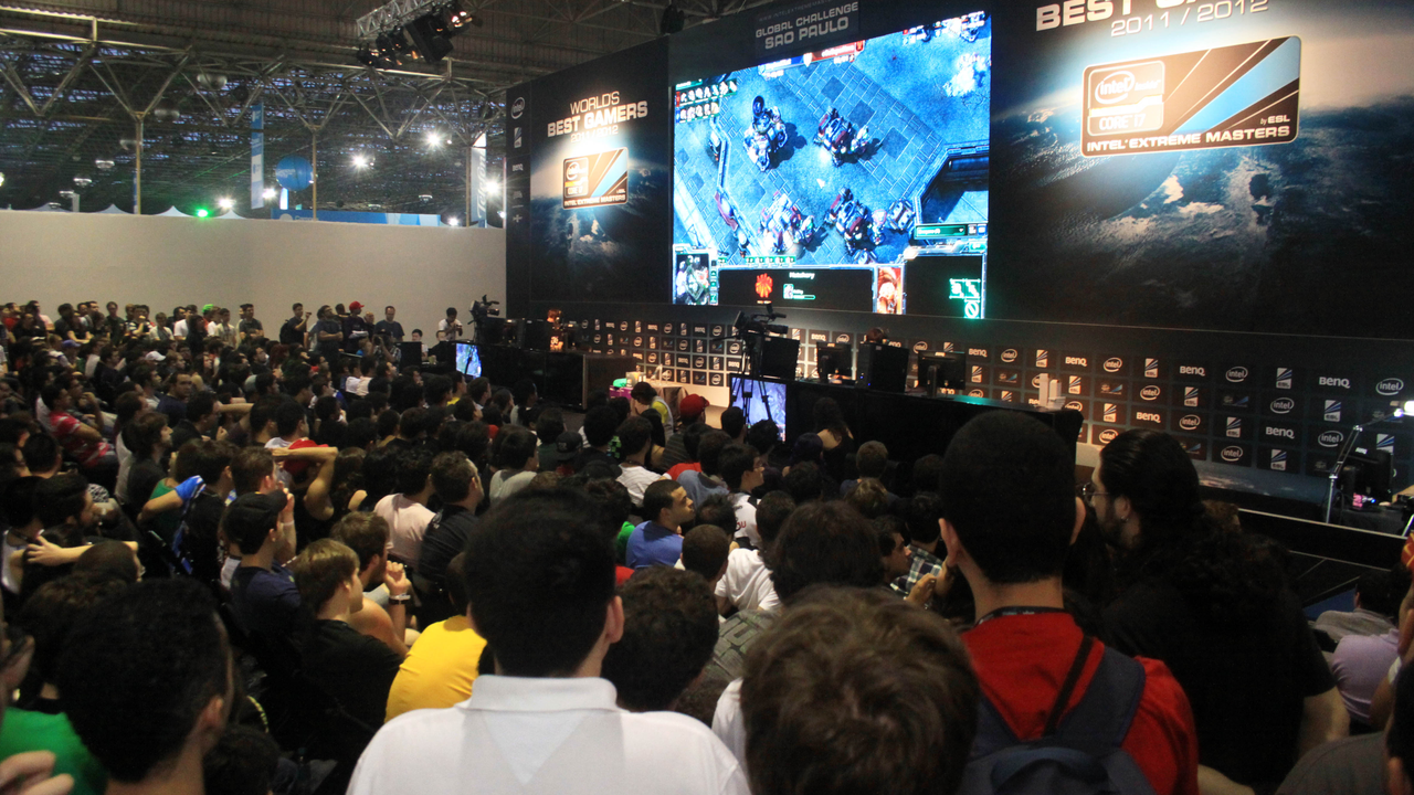 VCT Masters 무대 조명 관중