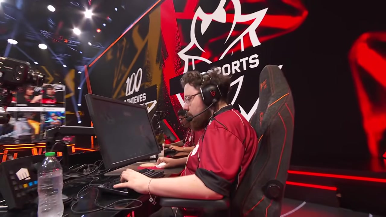 G2-spelare väntar på serien mot 100 Thieves