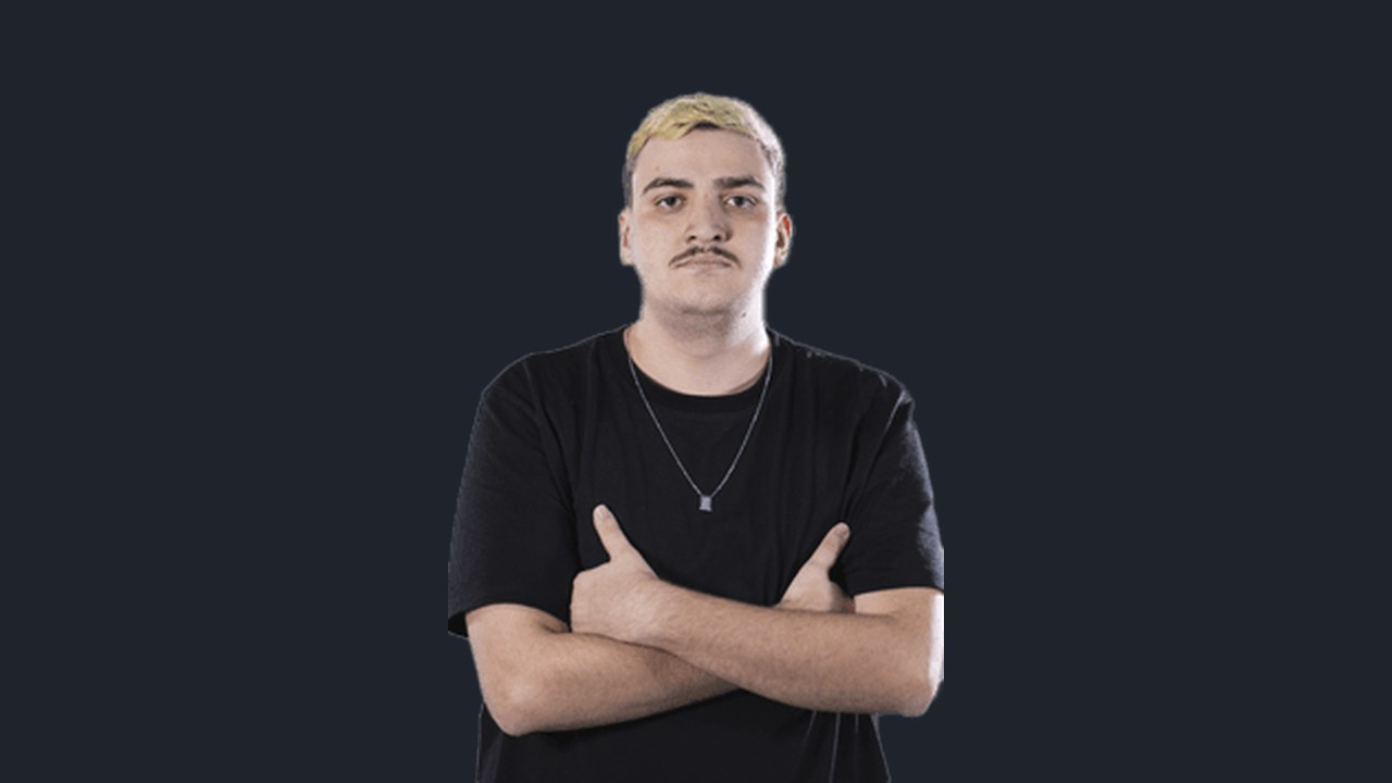 Stwz1 bär en FURIA Academy Valorant-tröja