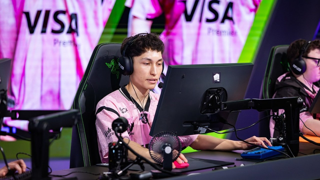 Un joueur de Gentle Mates participe à un tournoi Valorant sur ordinateur