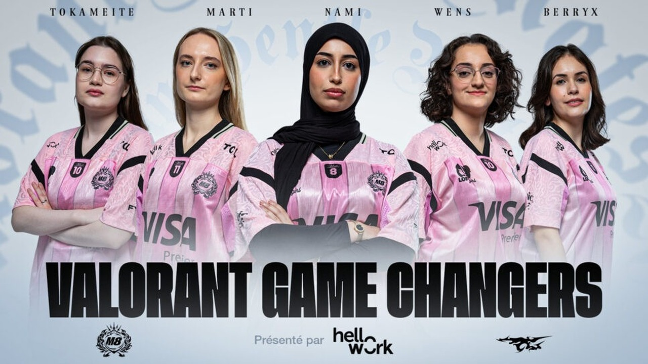 Fem Gentle Mates GC-spelare poserar tillsammans i rosa tröjor